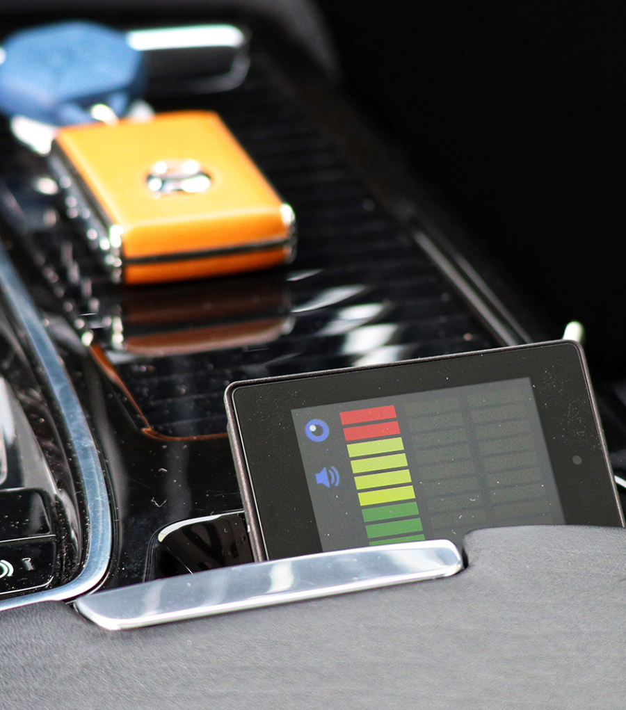 TARGET BLU-EYE 2 - SISTEM ZA ZAZNAVANJE INTERVENTNIH VOZIL