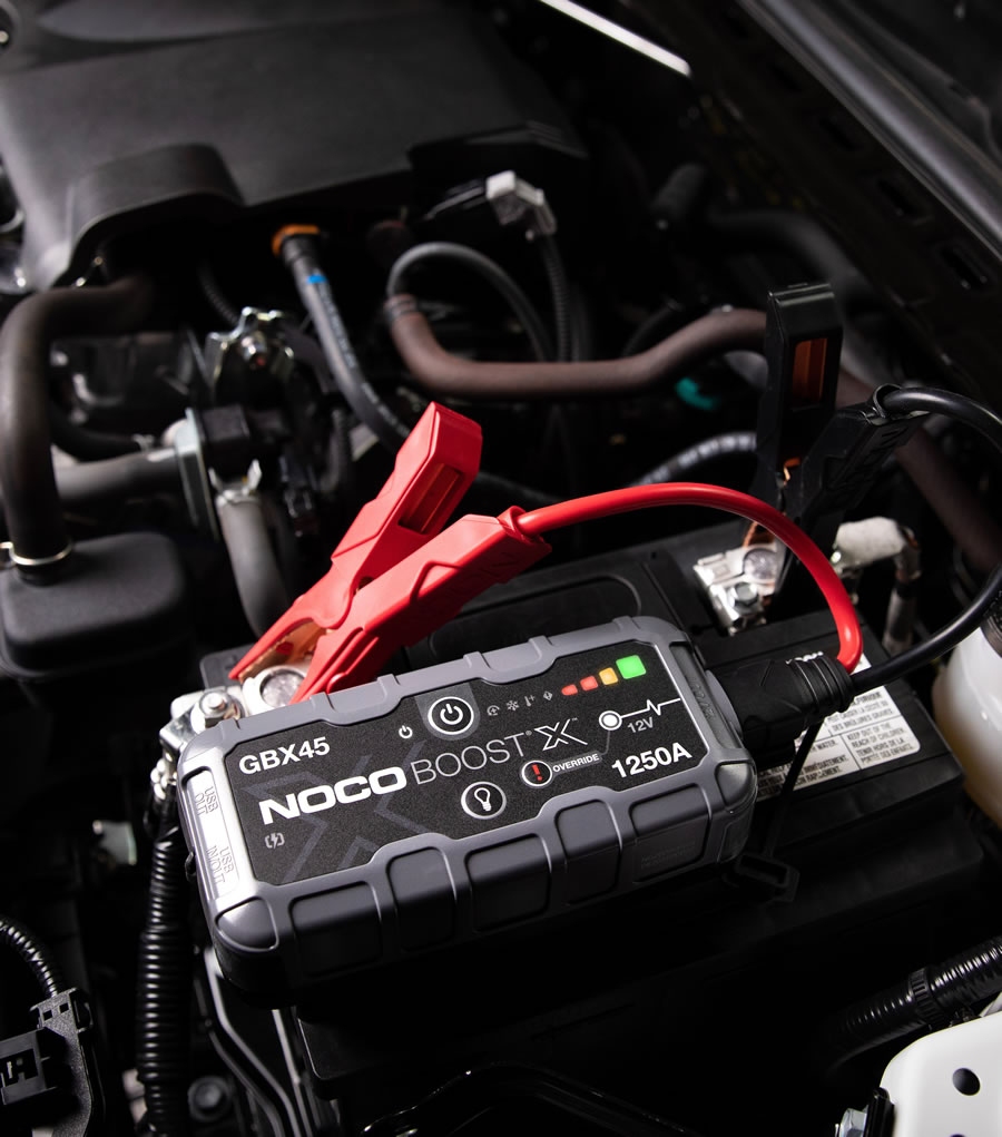 Arrancador BoostX 1250A 6.5 Gasol 4.0 Diesel GBX45 - Noco - Equipak